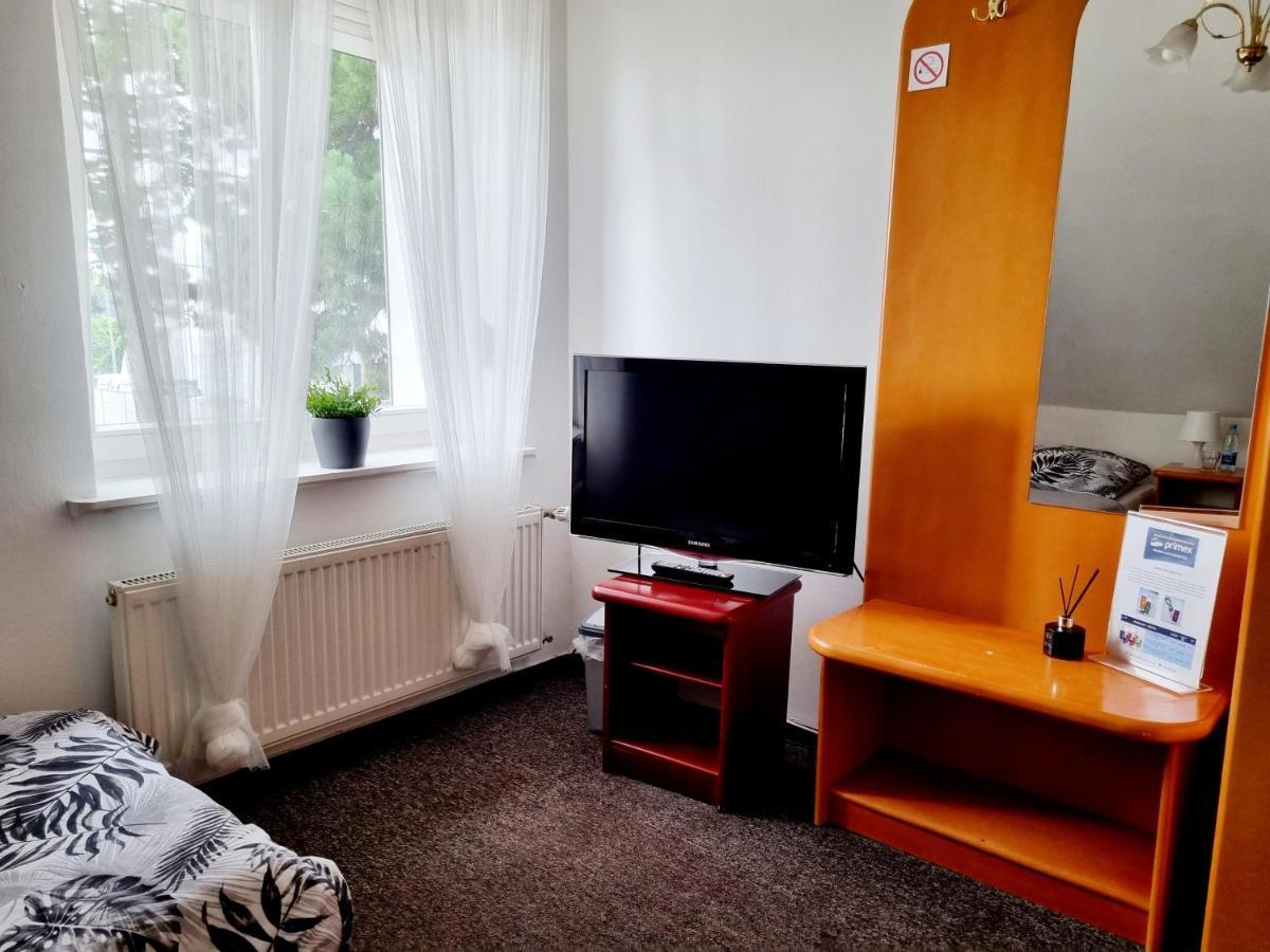 Hostel Primax Poznan Bagian luar foto