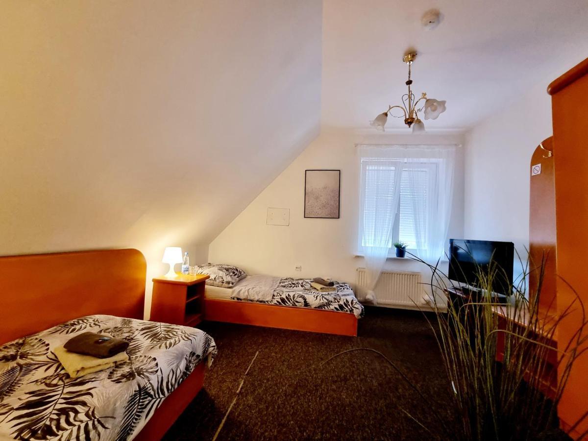 Hostel Primax Poznan Bagian luar foto