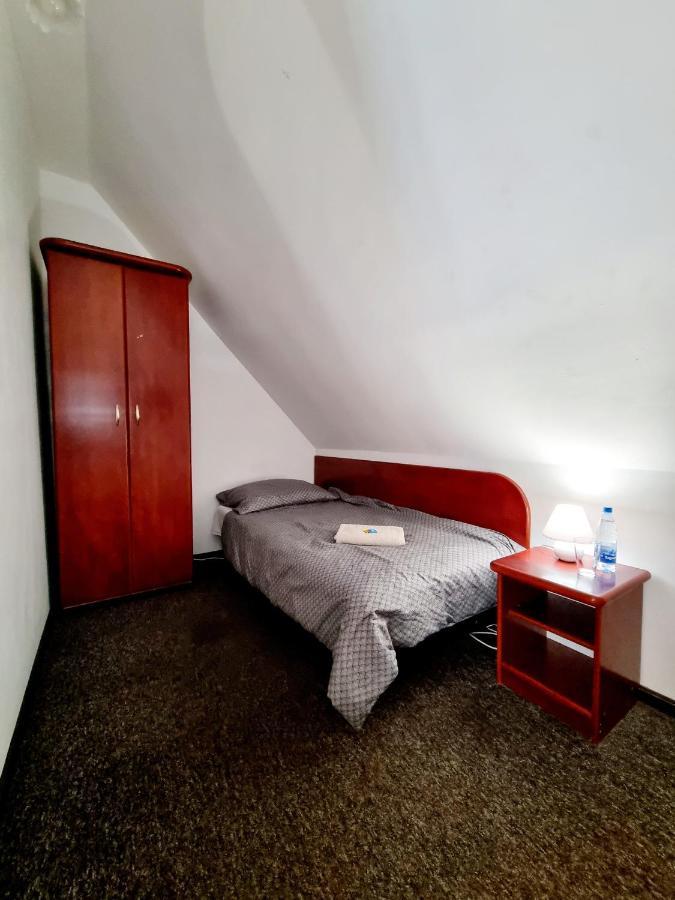 Hostel Primax Poznan Bagian luar foto