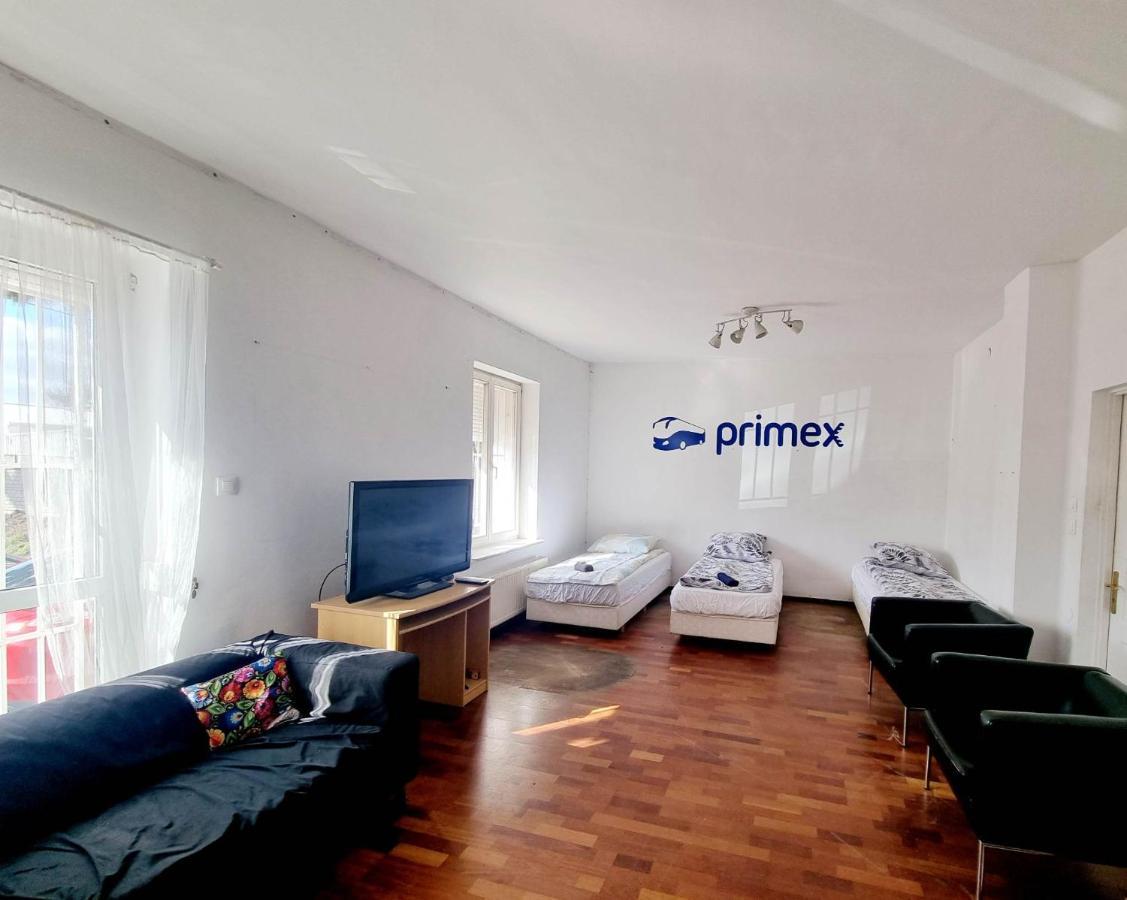 Hostel Primax Poznan Bagian luar foto